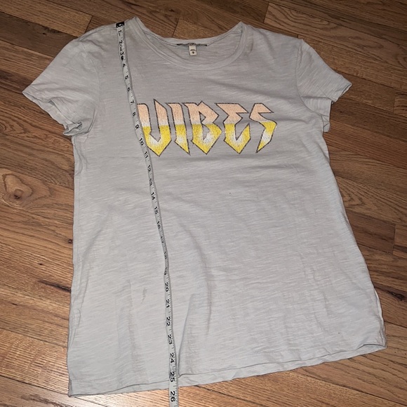 Express One Eleven “Vibes” Tee Size M - Picture 4 of 6